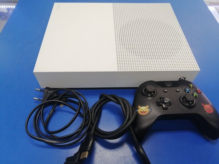 Купити Microsoft Xbox One S 1TB Б/У