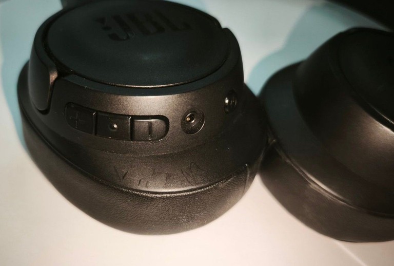 Дешево Jbl tune 720bt з ломбарду