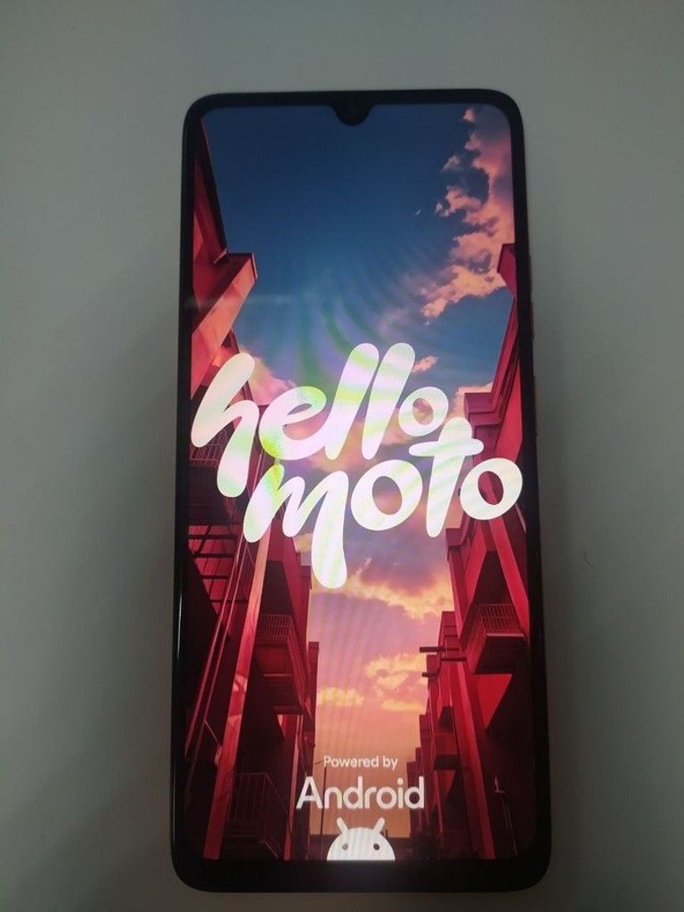 Купить Motorola moto g06 4g 4/64gb tendril Б/У