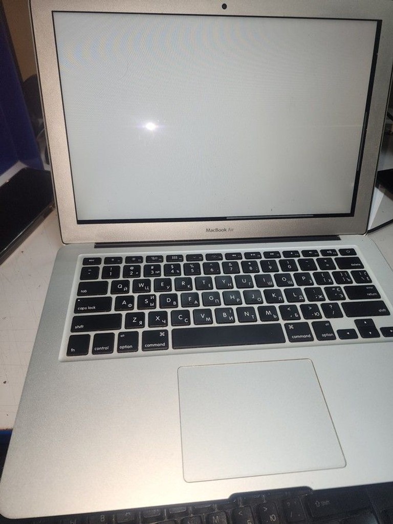 Купити Apple macbook air a1466 2017 13,3" core i5 1,8ghz/ram8gb/ssd256gb/intel hd graphics 6000 Б/У