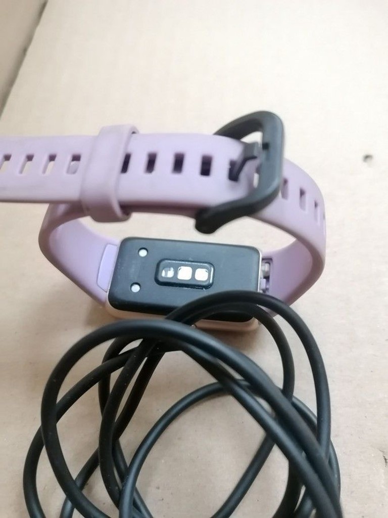 Дешиво Huawei band 6 с ломбарда