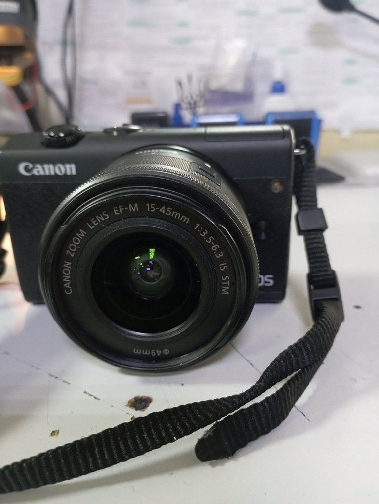 Оголошення Canon eos m200 + 15-45 is stm Б/У
