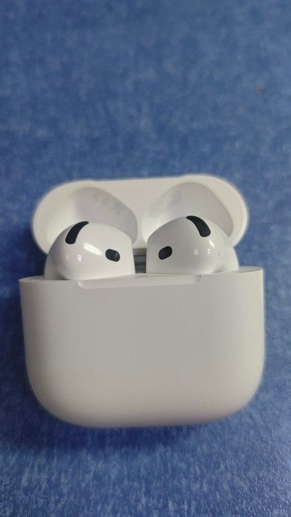 Оголошення Apple airpods 4 with active noise cancellation Б/У