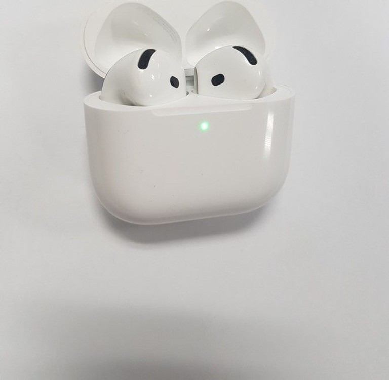 Объявление Apple airpods 4 with active noise cancellation Б/У