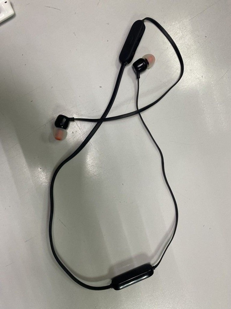Купити Jbl tune 125bt Б/У