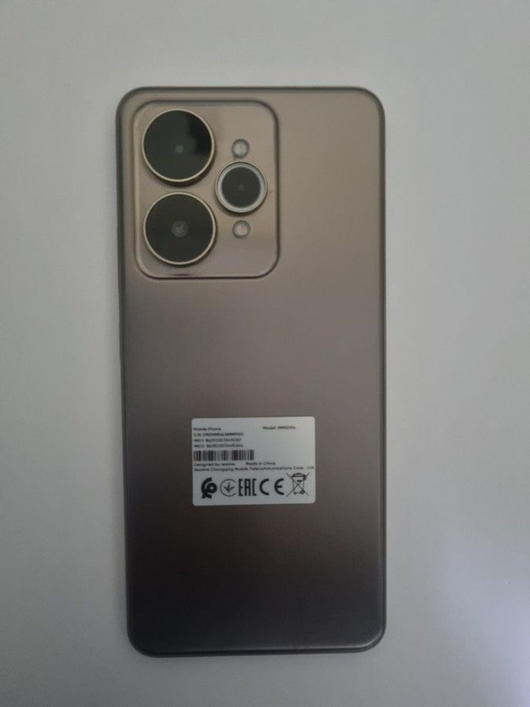 Дешево Realme 15 5G 12/512GB Suit Titanium з ломбарду