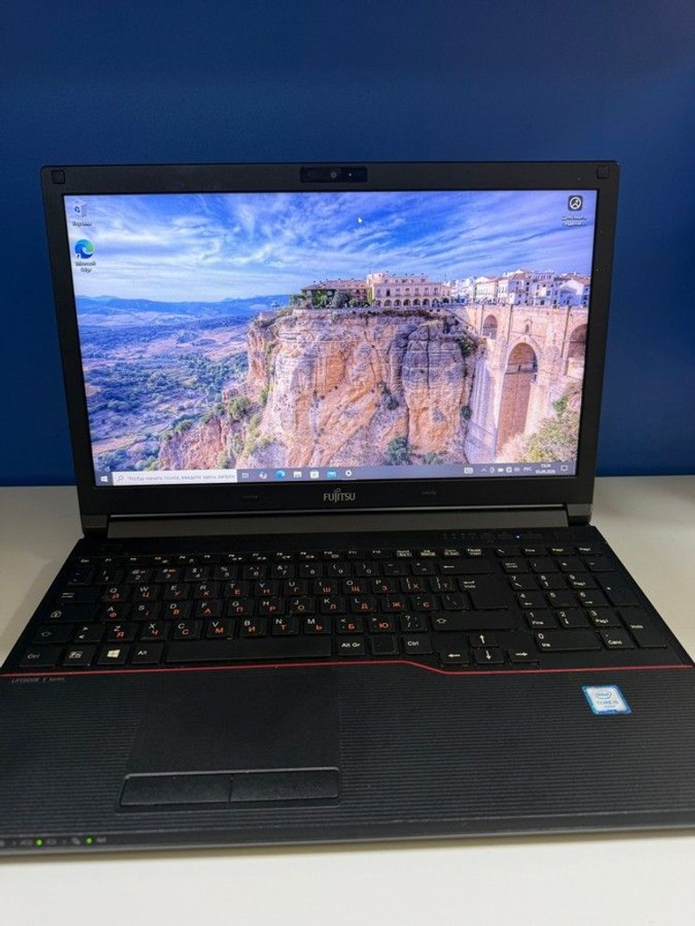 Купити Fujitsu 16/core i5 6200u ddr3/8gb ddr3/hdd 500 gb/ssd *відсутній/*інтегрована Б/У