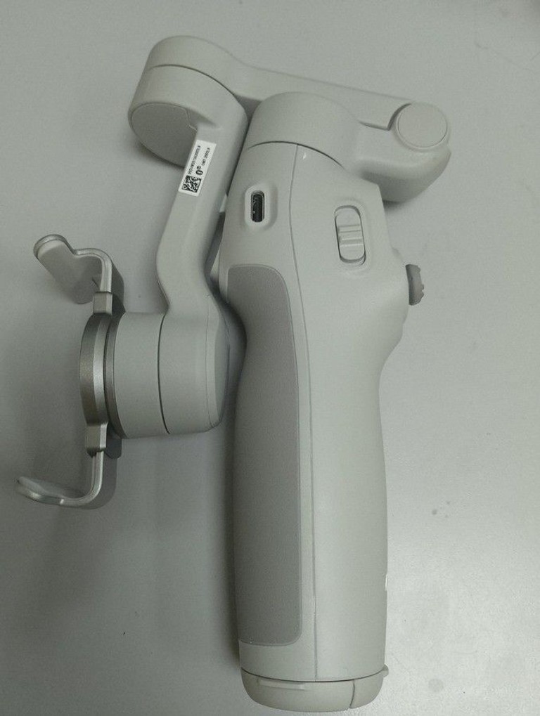 Дешево Dji osmo mobile 7p з ломбарду