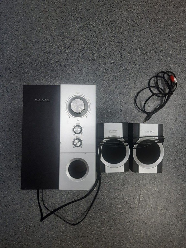 Дешиво Microlab m-520 с ломбарда