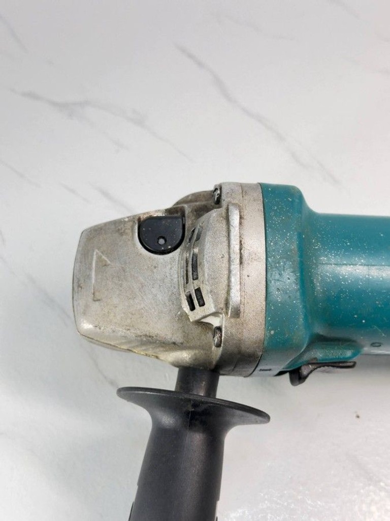Розпродаж Makita 9558NB, продавець Техноскарб