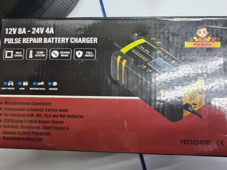Купить Foxsur 12/24V 8A FBC122408D Б/У
