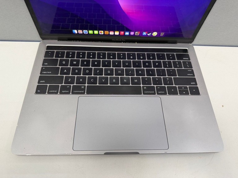Дешиво Apple macbook pro a1706 13,3" core i5 2,9ghz/ram8gb/ssd256gb/intel iris graphics 550 с ломбарда