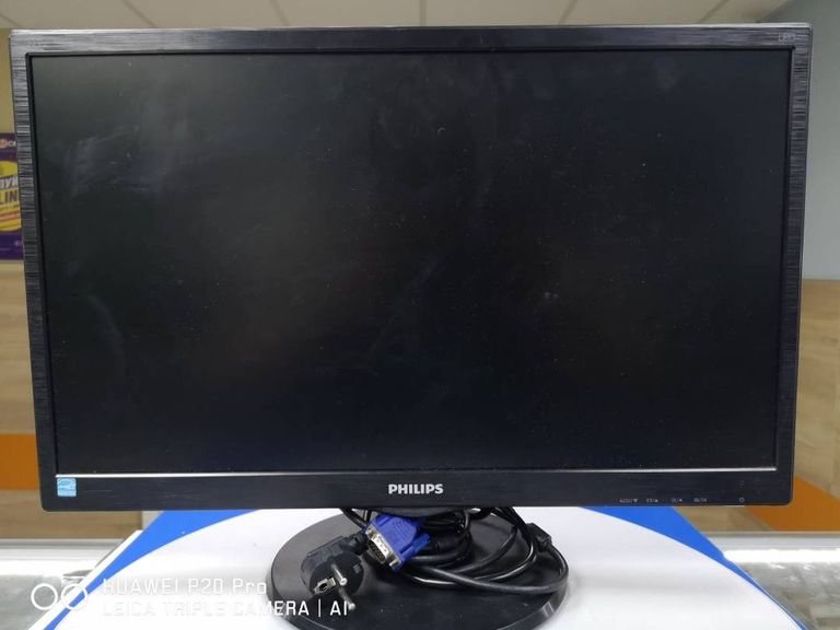 Купити Philips 223V5LSB2/10 Б/У