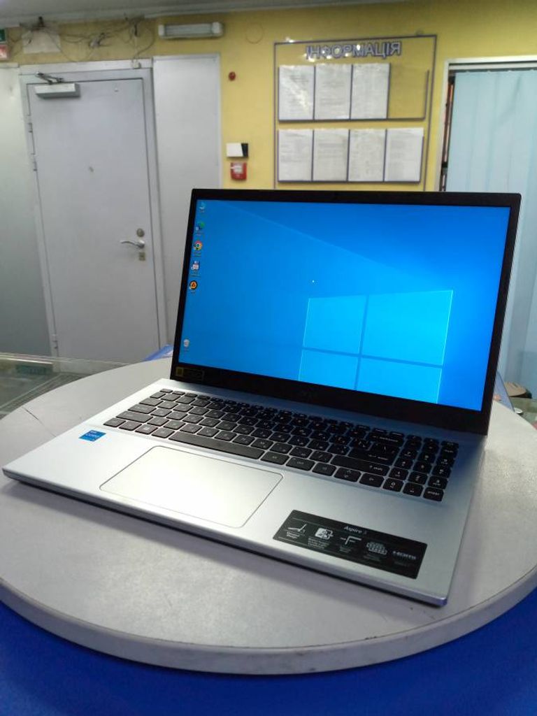 Intel intel core i3-1115g4/ ram 16gb/ ssd 256/ gb intel uhd