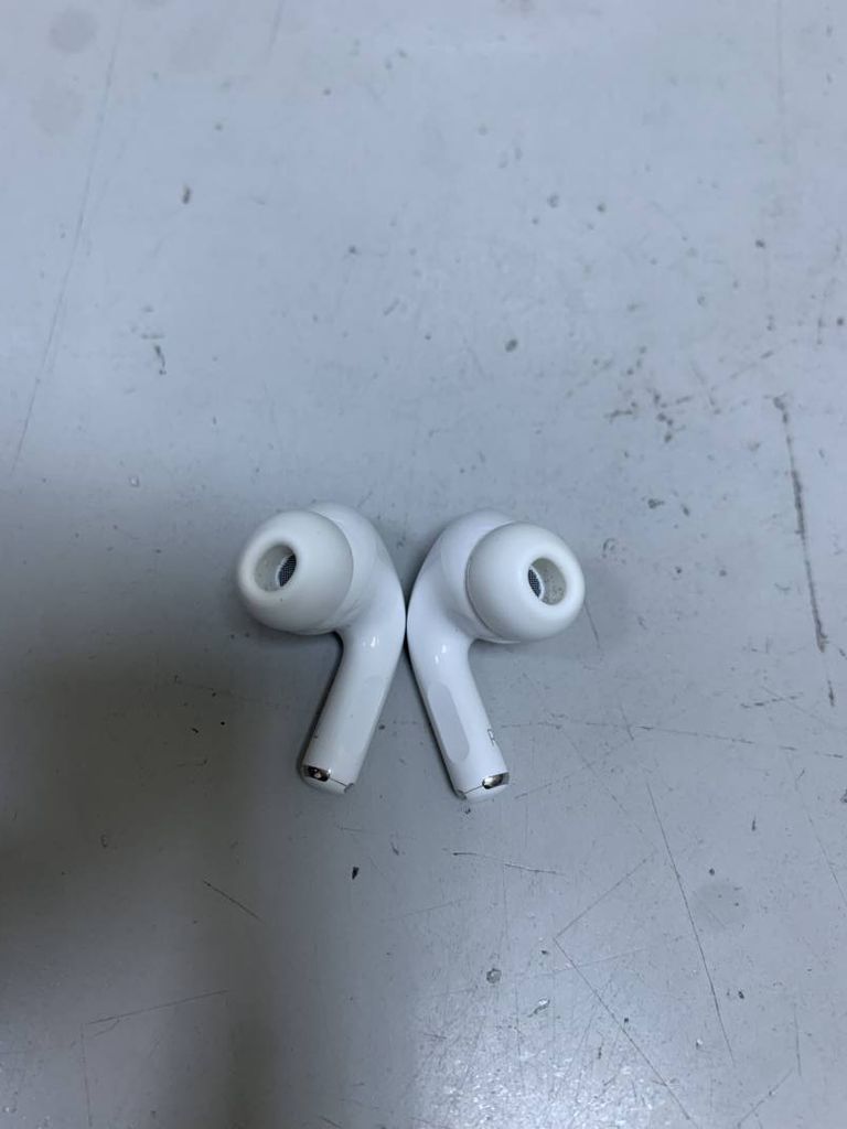 Apple airpods pro 2nd generation with magsafe charging case usb-c