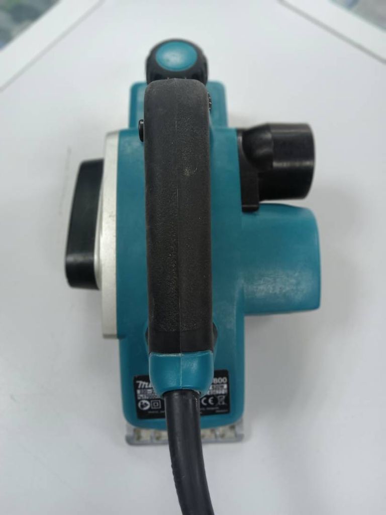 Makita kp 0800