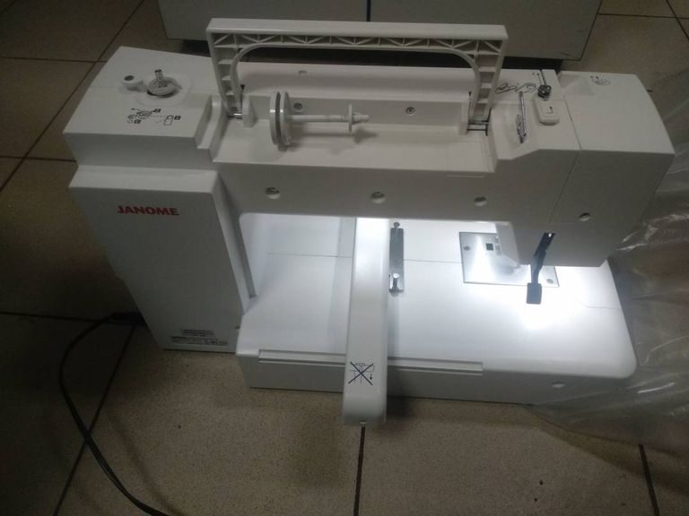 Дешиво Janome Memory Craft 500E с ломбарда