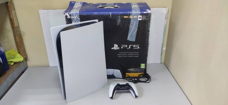 Купить Sony playstation 5 digital edition 825 gb Б/У