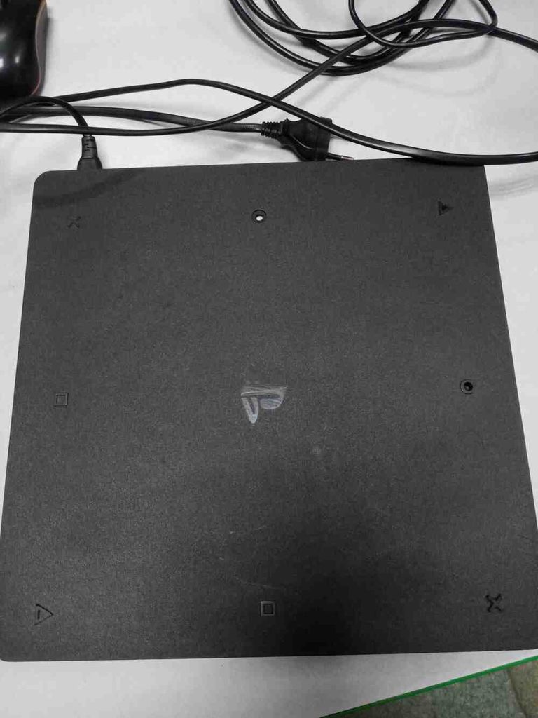 Объявление Sony ps 4 slim cuh-2208b 1tb Б/У