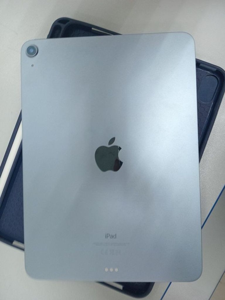 Купить Apple iPad Air 2020 Wi-Fi 256GB Space Gray (MYFT2) Б/У