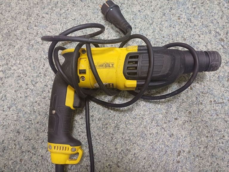 Оголошення Dewalt d25133qs Б/У
