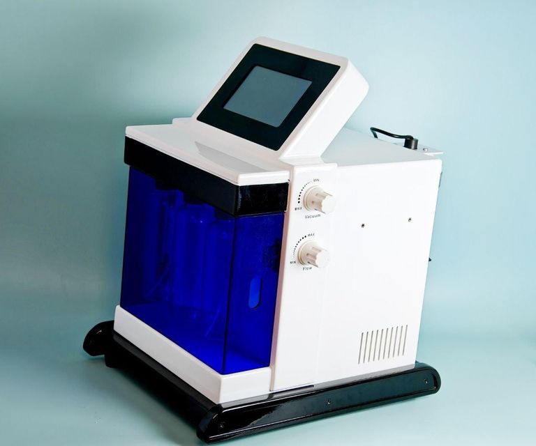 Дешиво Спа-машина Гідра Дермабразія 8в1: гідро мікродермабразія з RF, мікрострумами й ультразвуком для омолодження шкіри. Новий. с ломбарда