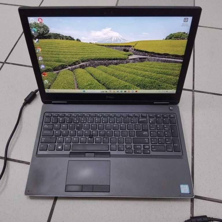 Купить Dell 15/core i7 9850h ddr4/24gb ddr4/ssd 512 gb/quadro rtx 3000 6gb Б/У