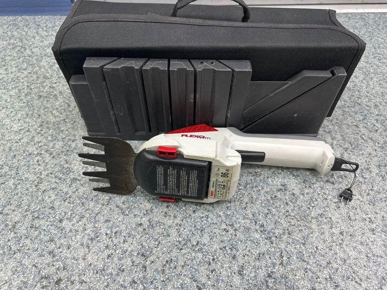 Дешево Flexo Trim fgbs 80 li з ломбарду