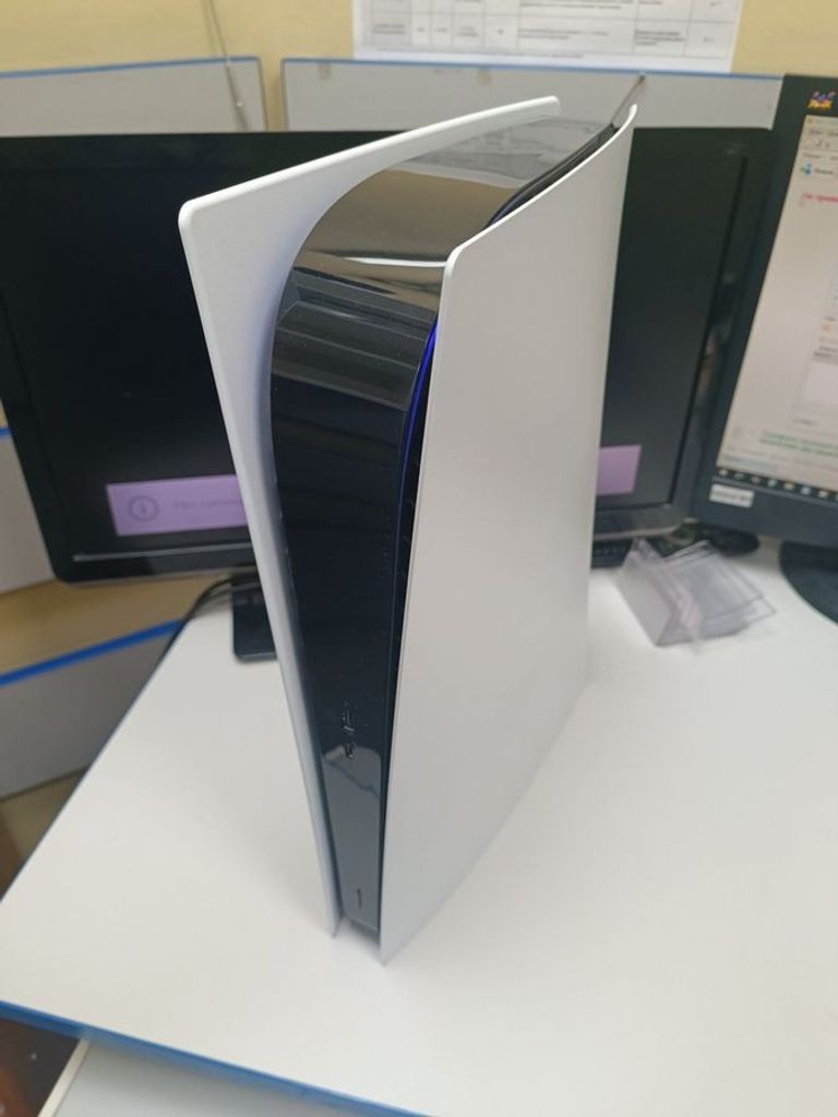 Купити Sony PlayStation 5 Digital Edition 825GB Б/У