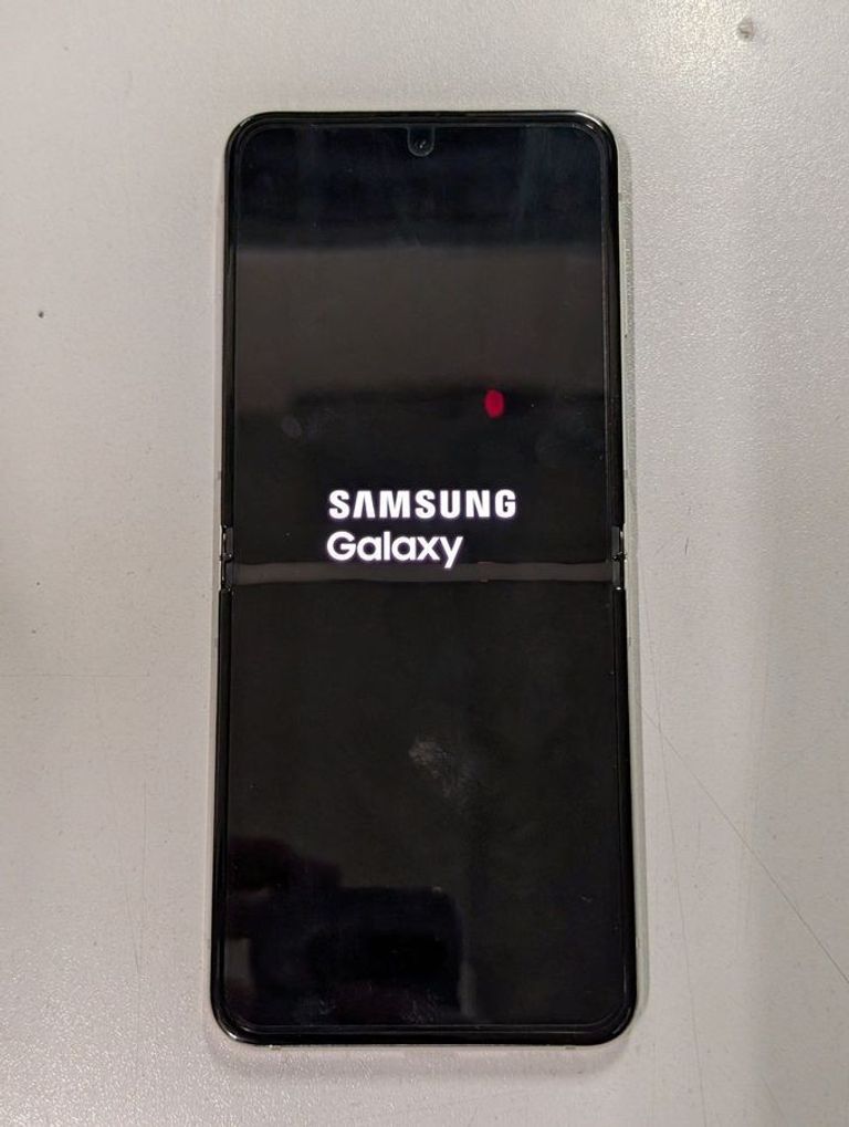 Купити Samsung galaxy flip5 8/256gb Б/У