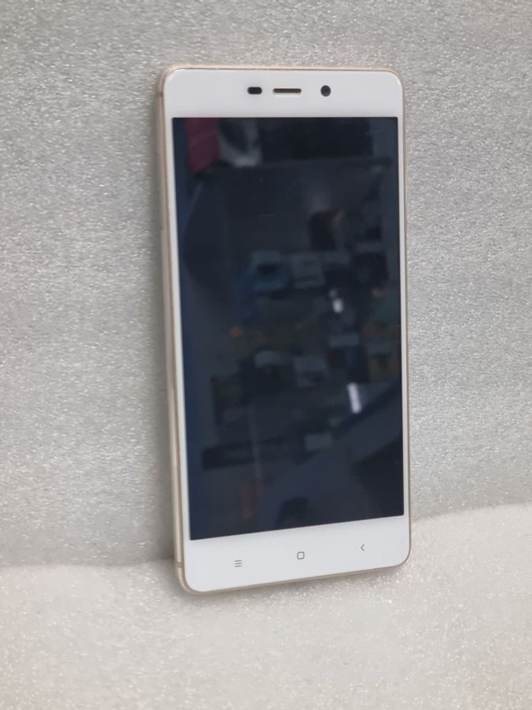 Оголошення Xiaomi redmi 4 3/32gb Б/У