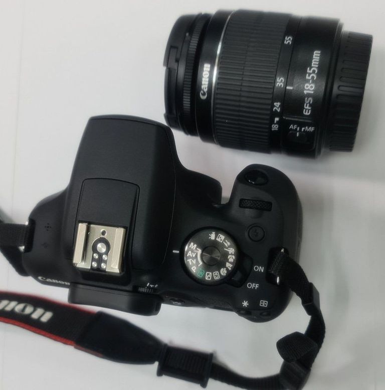 Купить Canon eos 2000d kit ef-s 18-55mm f/3.5-5.6 iii Б/У