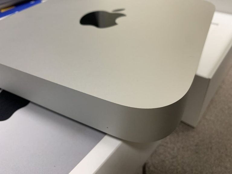Объявление Apple mac mini a2686 mmfj3 m2/8core/ram 8gb/ssd256gb Б/У
