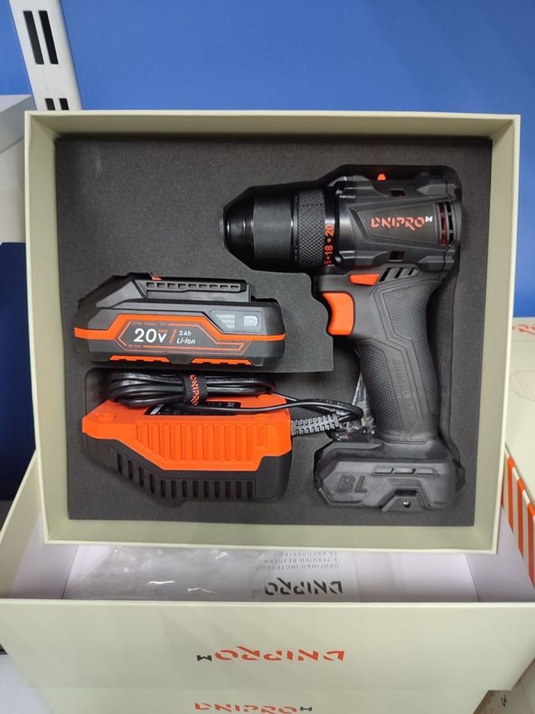 Купити Dnipro-M cd-200bc compact 1акб 2ah зп Б/У