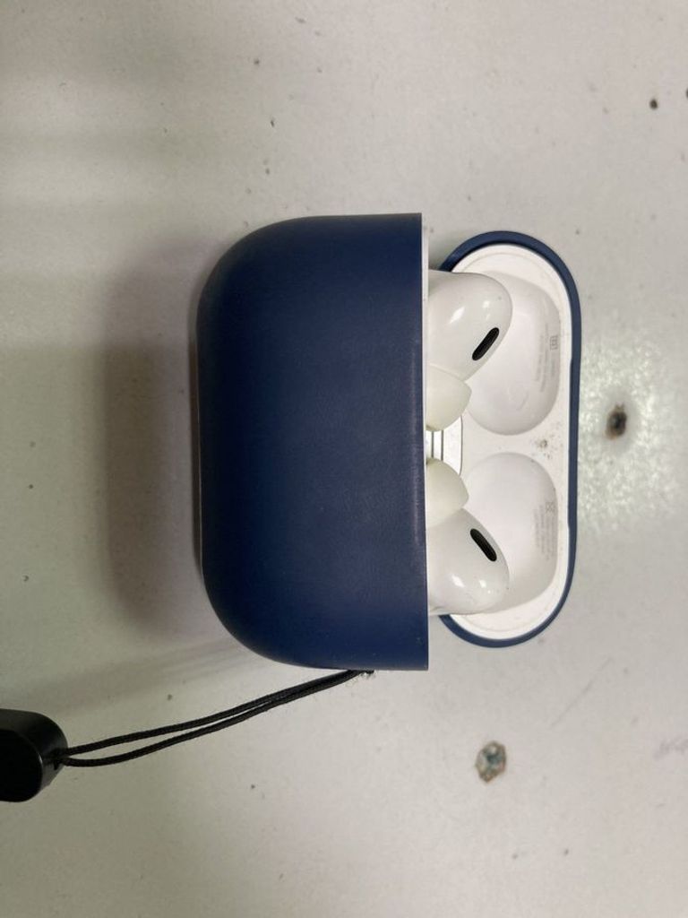 Купити Apple airpods pro 2nd generation magsafe Б/У