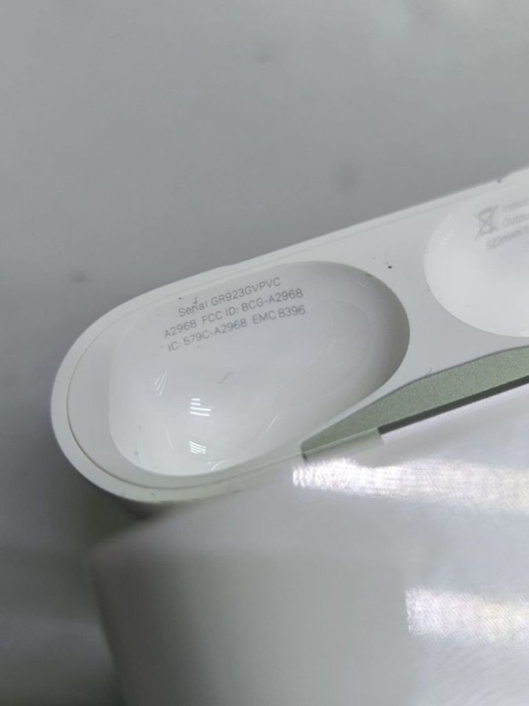 Дешиво Apple airpods pro 2nd generation with magsafe charging case usb-c с ломбарда