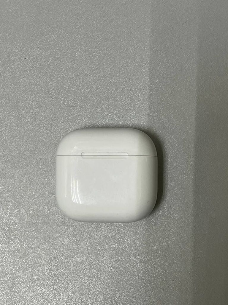 Купить Apple airpods 4 Б/У