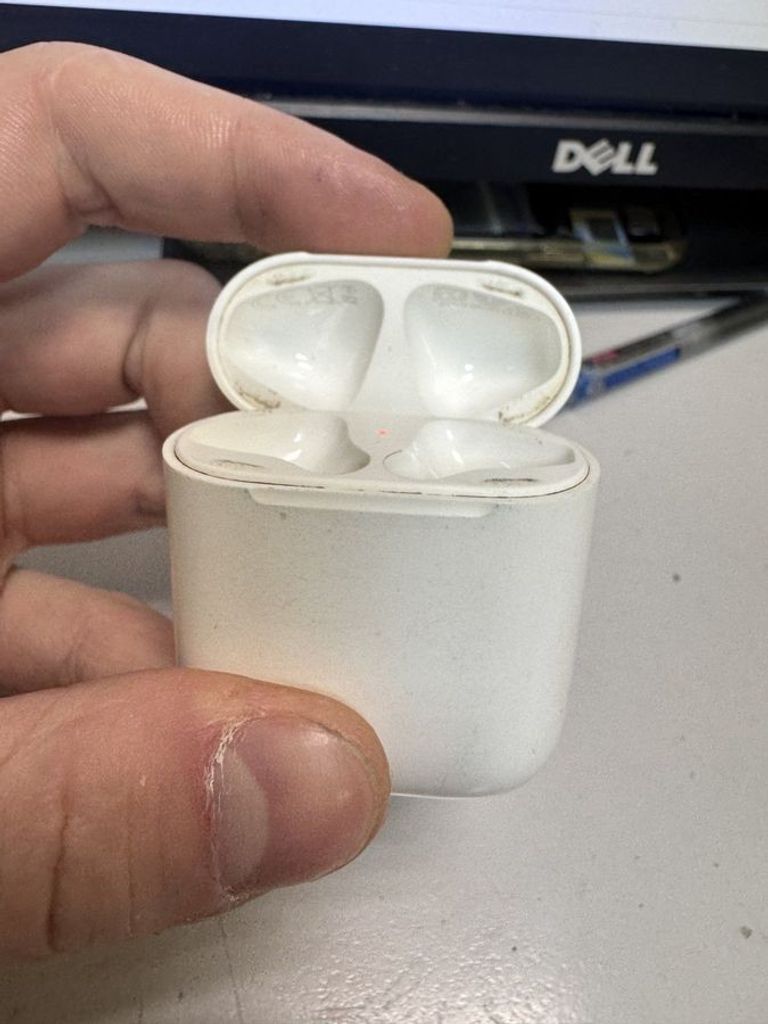 Купить Apple airpods 2nd generation a1602, a2031, a2032 Б/У