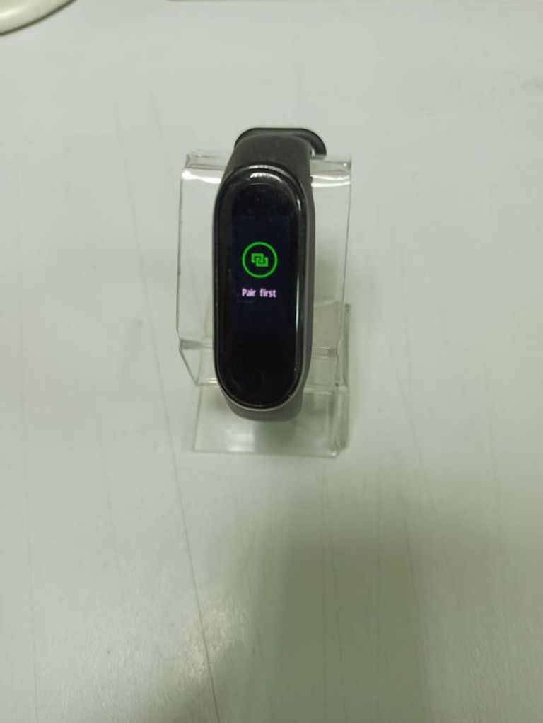 Купити Xiaomi Mi Smart Band 4 Black Б/У