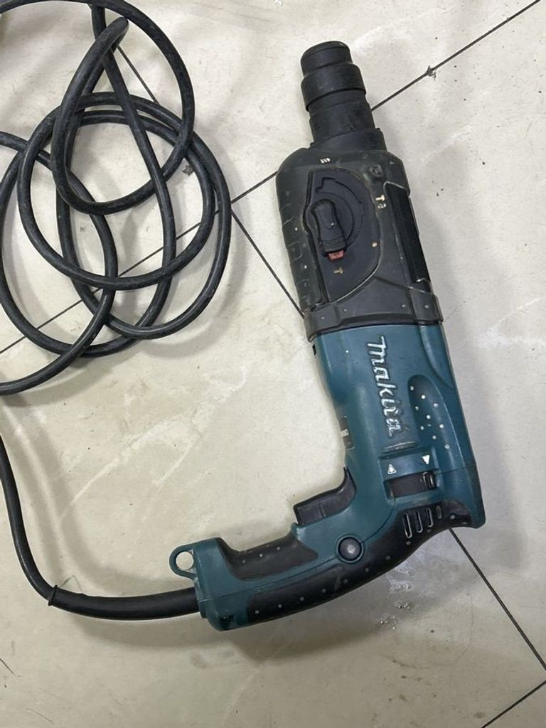 Оголошення Makita HR2470 Б/У