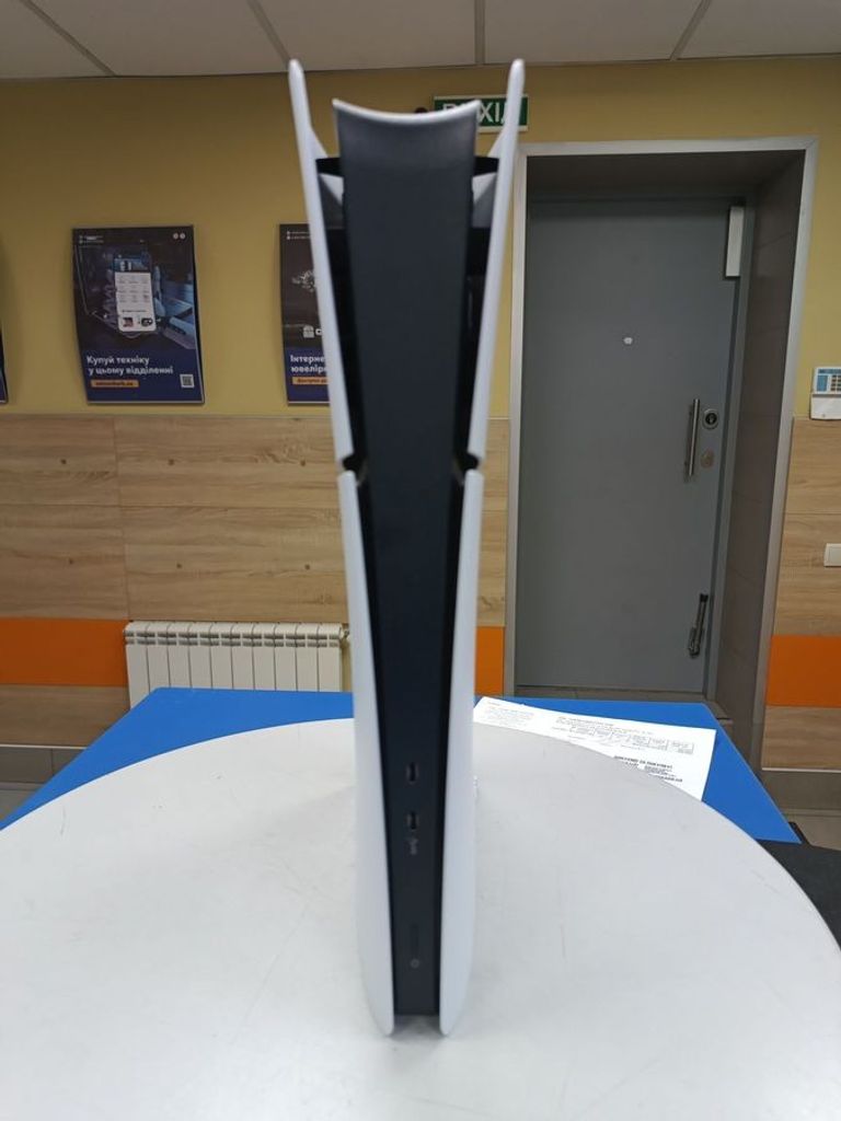 Дешево Sony PlayStation 5 Slim Digital Edition 825GB White (1000040658) з ломбарду