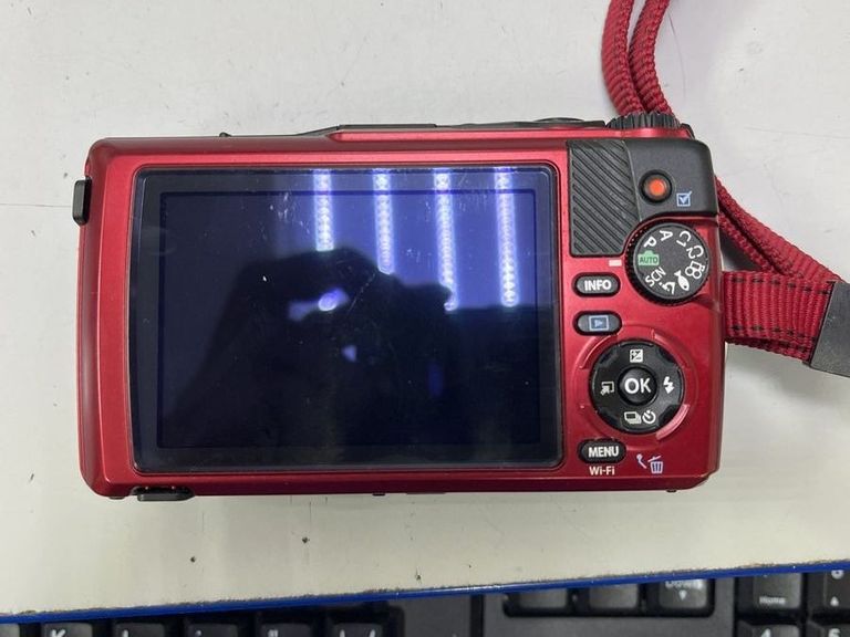 Оголошення Olympus Tough TG-7 Red (V110030RU000) Б/У