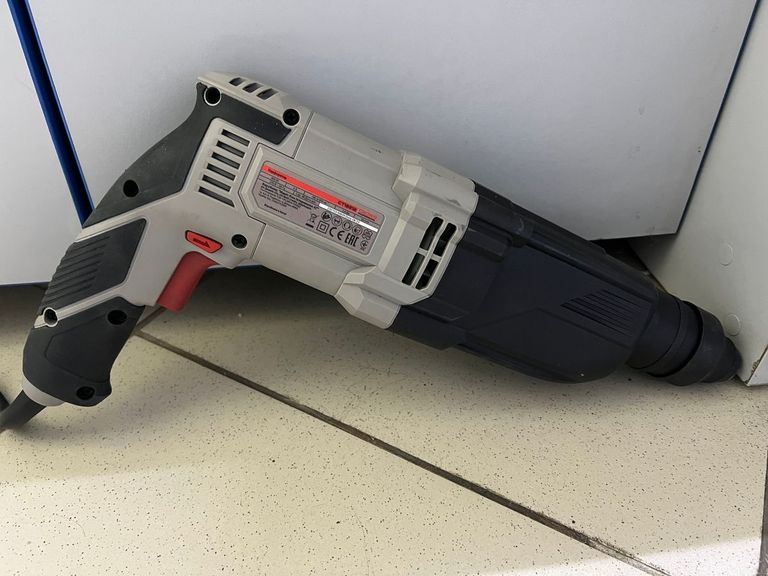 Оголошення Crown CT18212 BMC Б/У