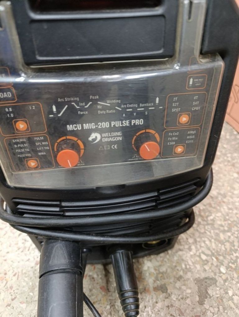 Дешиво Dragon welding MIG-200P с ломбарда