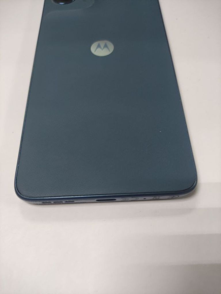 Дешево Motorola moto g06 4g 4/256gb з ломбарду