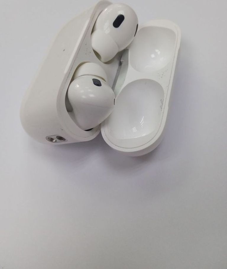 Дешиво Apple airpods pro 2nd generation with magsafe charging case usb-c с ломбарда