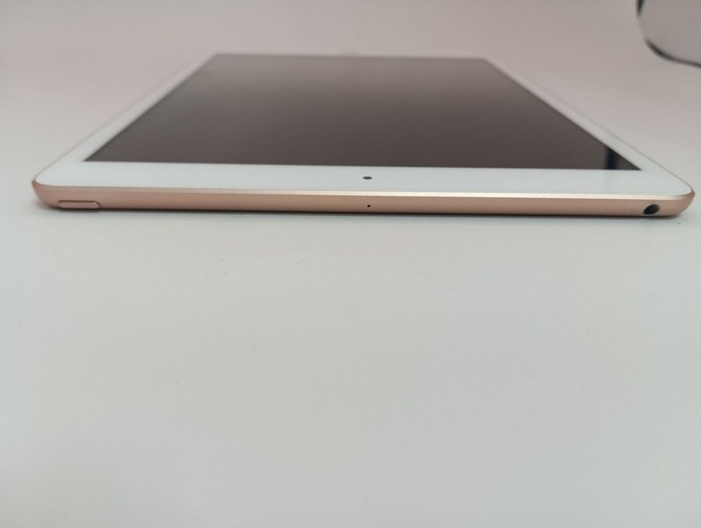 Розпродаж Apple ipad 8 wifi 32gb 4g, продавець Техноскарб
