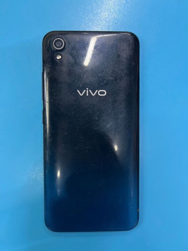 Дешиво Vivo y91c / 1820 2/32gb с ломбарда