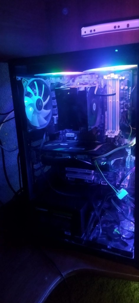 Купити  Мощный игровой ПК — RX 580 8GB / FX-6100 / 8GB / БП 700W Б/У