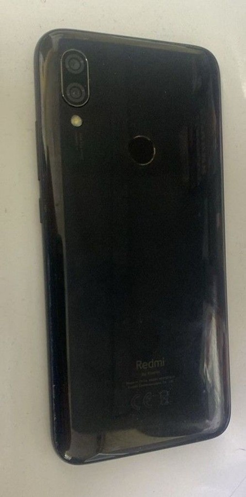 Дешиво Xiaomi Redmi 7 3/32GB Black с ломбарда